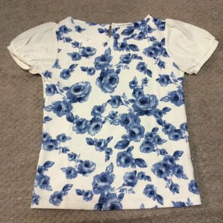 花柄 Tシャツ(Tシャツ(半袖/袖なし))