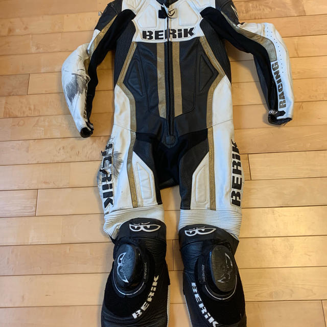 ベリック レーシングスーツ Sサイズ - ライダースジャケット