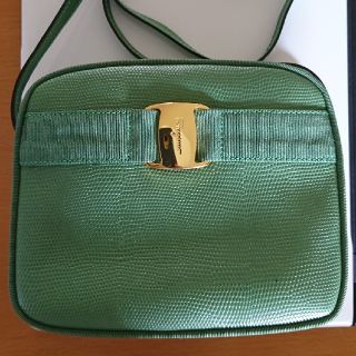 Ferragamo フェラガモ♡ ハンドバッグ  ショルダー♡ミニ♡緑 グリーン