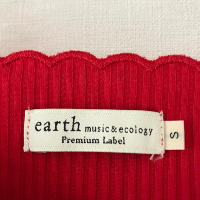 earth music & ecology(アースミュージックアンドエコロジー)のゆみ様専用 赤のトップス レディースのトップス(Tシャツ(半袖/袖なし))の商品写真