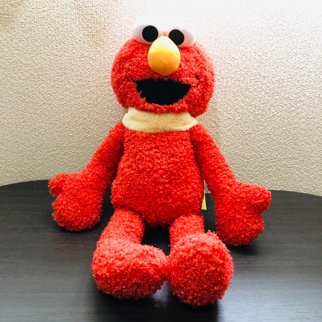 SESAME STREET(セサミストリート)のエルモ マフラー ぬいぐるみ セサミストリート エンタメ/ホビーのおもちゃ/ぬいぐるみ(ぬいぐるみ)の商品写真