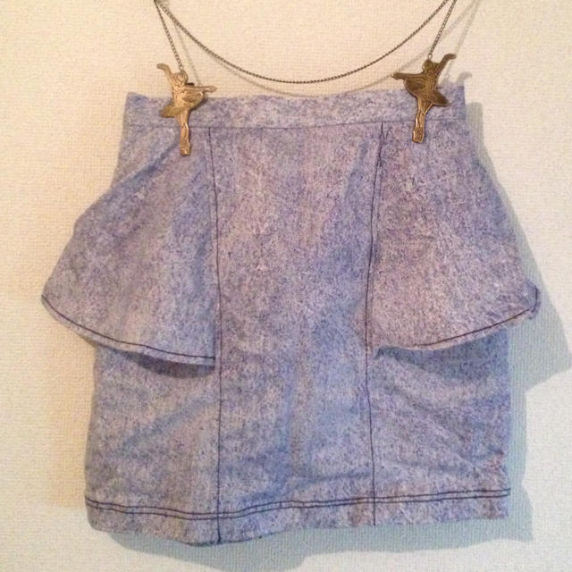AULA AILA(アウラアイラ)のアウラアイラ デニムペプラムスカート レディースのスカート(ミニスカート)の商品写真
