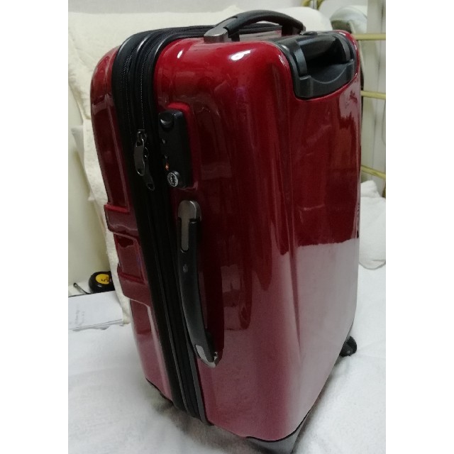 アンママ様専用！スーツケース (赤) 3～4泊向け レディースのバッグ(スーツケース/キャリーバッグ)の商品写真