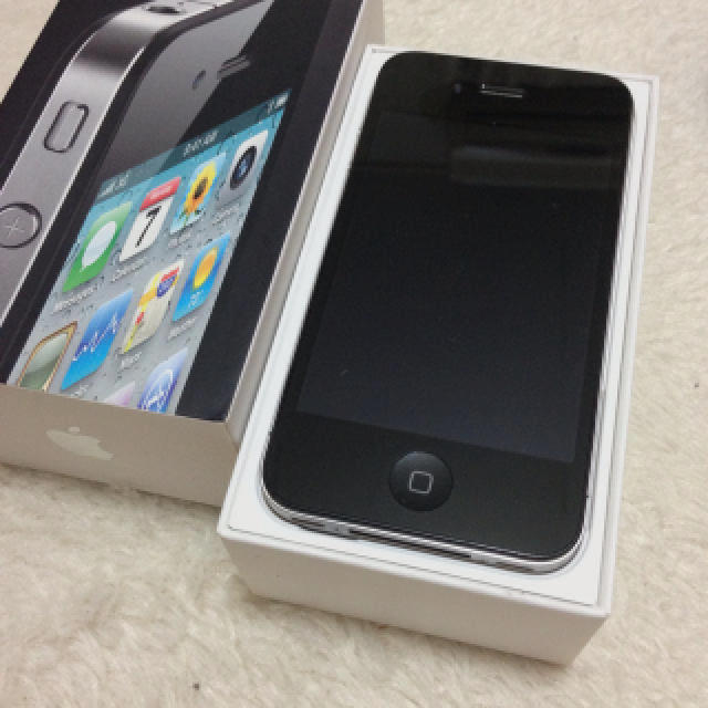 ＊iPhone4  32GB＊
