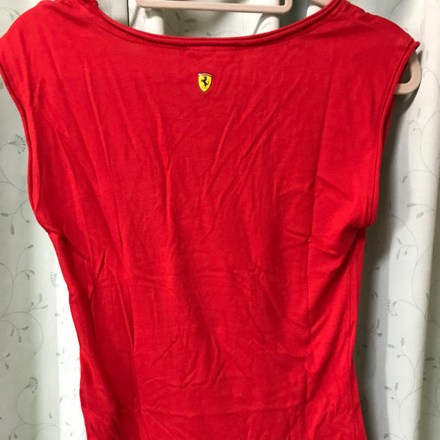 Ferrari(フェラーリ)のフェラーリ ノースリーブシャツ レディースのトップス(Tシャツ(半袖/袖なし))の商品写真