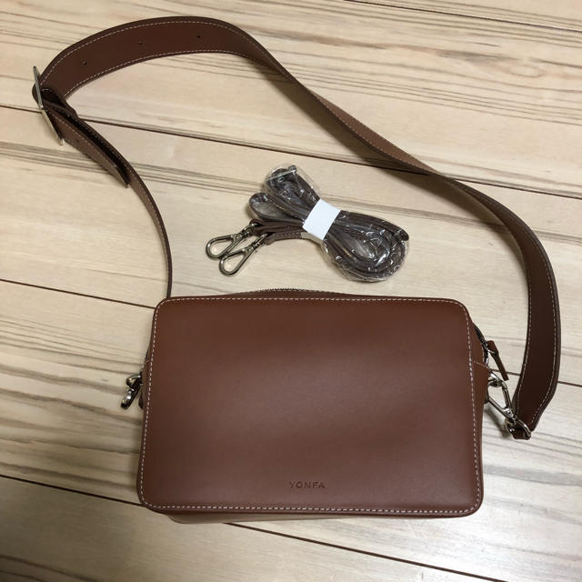 DEUXIEME CLASSE(ドゥーズィエムクラス)のYONFA＊完売 square shoulder (brown) レディースのバッグ(ショルダーバッグ)の商品写真