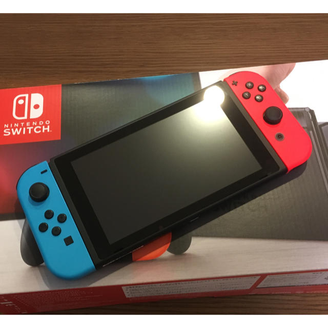 Nintendo Switch(ニンテンドースイッチ)のニンテンドースイッチ 本体 NINTENDO SWITCH エンタメ/ホビーのゲームソフト/ゲーム機本体(家庭用ゲーム機本体)の商品写真