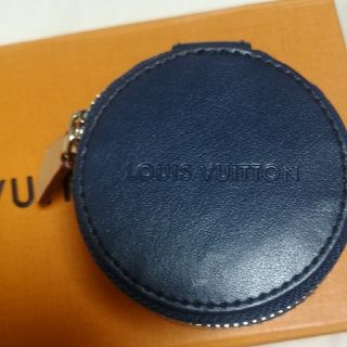 ルイヴィトン(LOUIS VUITTON)の専用です。イヤホンケース(ヘッドフォン/イヤフォン)