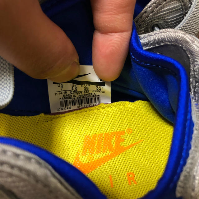 NIKE(ナイキ)のこんぶ様専用 ナイキ エアリフト シルバー レディースの靴/シューズ(サンダル)の商品写真