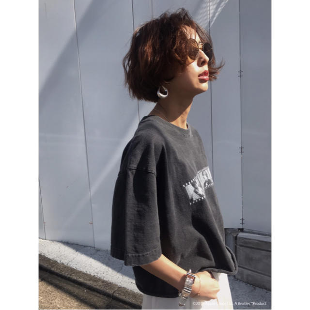 Ameri VINTAGE(アメリヴィンテージ)の♦︎Ameri THE BEATLES CUT OFF TEE♦︎ レディースのトップス(Tシャツ(半袖/袖なし))の商品写真