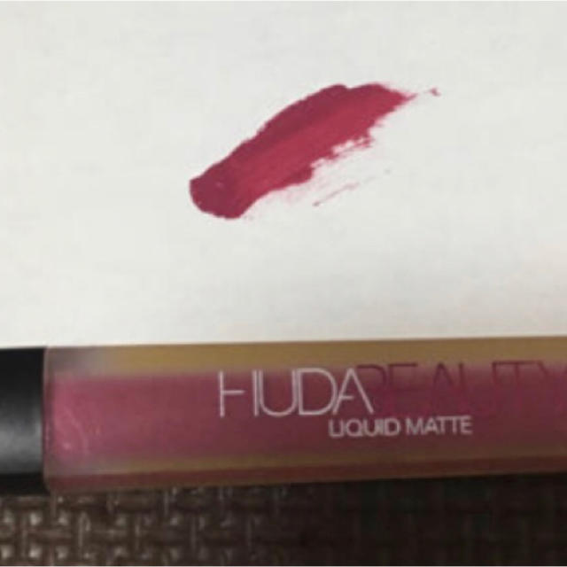 Sephora(セフォラ)のHUDA BEAUTY  リキッドマットリップ コスメ/美容のベースメイク/化粧品(口紅)の商品写真
