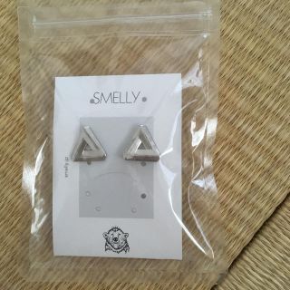 スメリー(SMELLY)のアーバンリサーチ  スメリー トライアングル ピアス(ピアス)