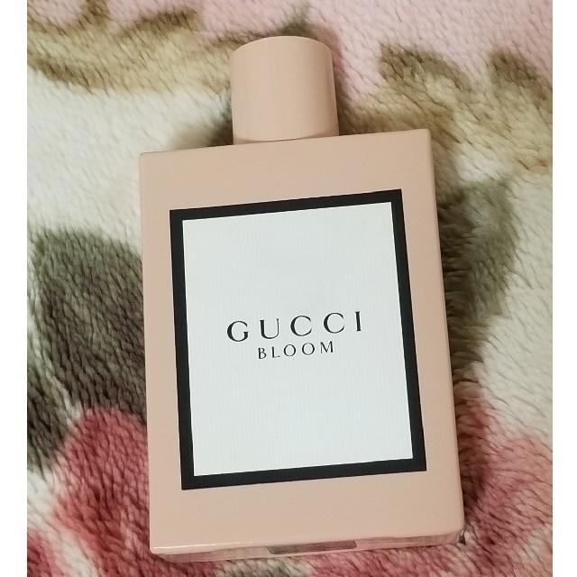 Gucci(グッチ)の[増税前期間限定] GUCCI BLOOM EDP 100ml コスメ/美容の香水(香水(女性用))の商品写真