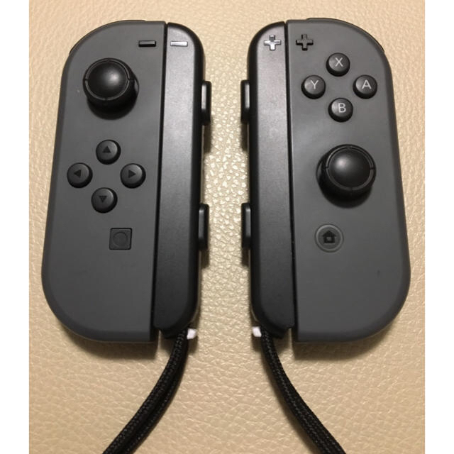 Nintendo Switch(ニンテンドースイッチ)の【ジャンク品】ニンテンドーSwitch Joy-Con[BLACK] エンタメ/ホビーのゲームソフト/ゲーム機本体(家庭用ゲーム機本体)の商品写真