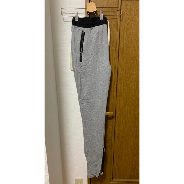 FEAR OF GOD(フィアオブゴッド)のFOG Essentials Track Pants メンズのトップス(スウェット)の商品写真