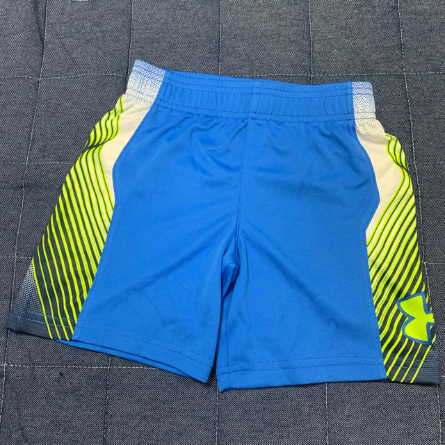 UNDER ARMOUR(アンダーアーマー)の新品！ アンダーアーマー パンツ キッズ/ベビー/マタニティのキッズ服男の子用(90cm~)(パンツ/スパッツ)の商品写真