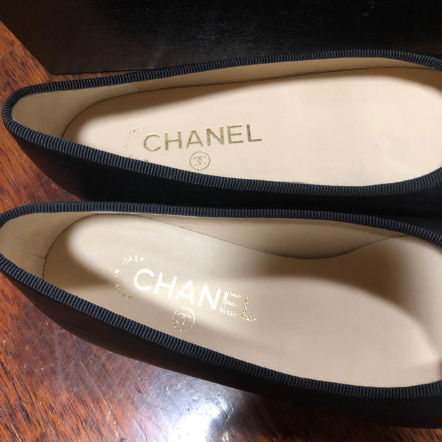 CHANEL(シャネル)のChanel レザー バレリーナ フラット シューズ 36 レディースの靴/シューズ(バレエシューズ)の商品写真