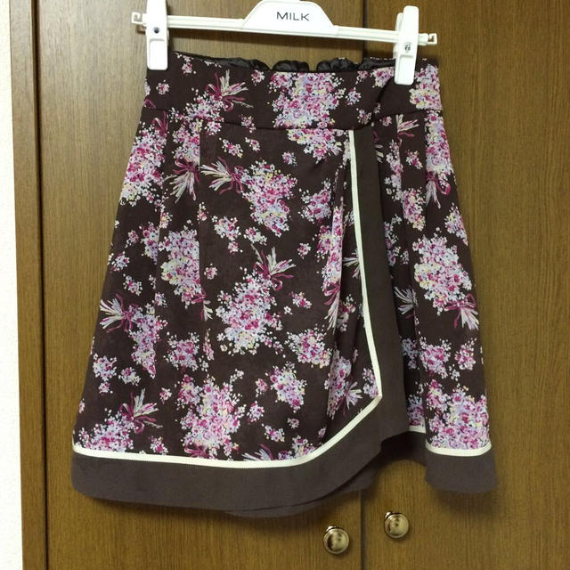 WILLSELECTION(ウィルセレクション)のウィルセレ❤️ブーケ柄スカート レディースのスカート(ひざ丈スカート)の商品写真