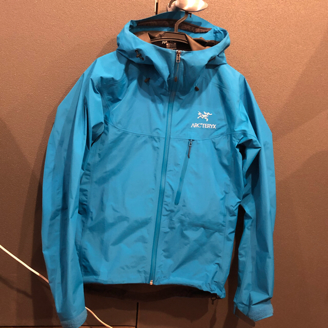 ARC'TERYX(アークテリクス)のアークテリクス alpha sl  メンズのジャケット/アウター(マウンテンパーカー)の商品写真