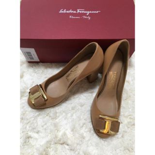 サルヴァトーレフェラガモ(Salvatore Ferragamo)のフェラガモ パンプス キャメル サイズ36 23.5(ハイヒール/パンプス)