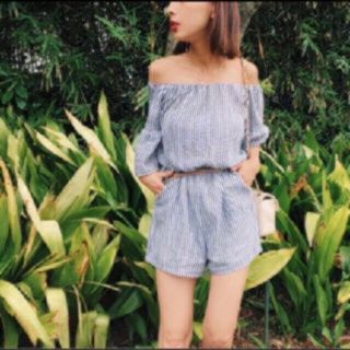 アメリヴィンテージ(Ameri VINTAGE)のBELL SLEEVE STRIPE ROMPERS(オールインワン)