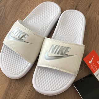 ナイキ(NIKE)のNIKE べナッシ 新品未使用(サンダル)