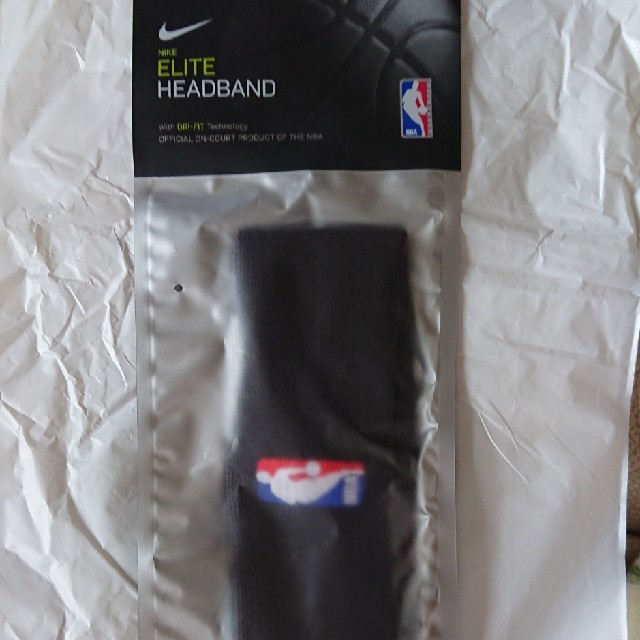 NIKE - 新品 NIKE NBA logo basketball ヘアバンド ブラックの NIKE - 新品 NIKE NBA logo basketball ヘアバンド ブラックの
