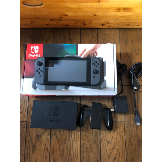 任天堂 Switch 本体