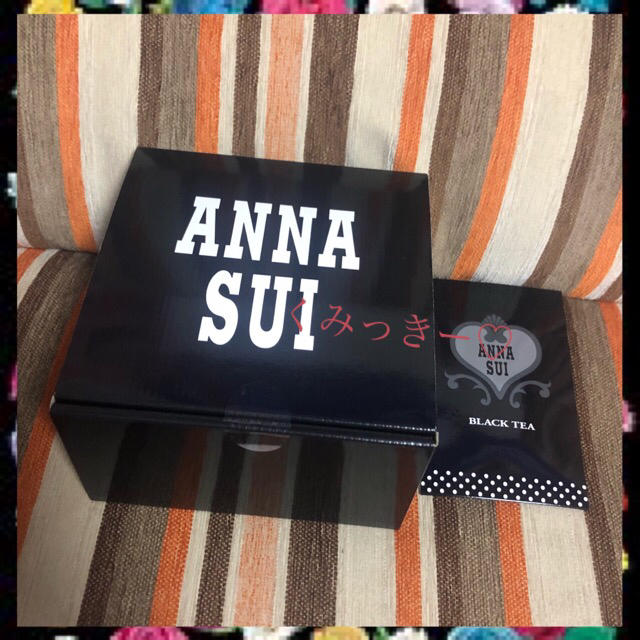 ANNA SUI(アナスイ)の『オリジナル カップ ＆ ソーサー、BLACK TEA』🌺 インテリア/住まい/日用品のキッチン/食器(グラス/カップ)の商品写真