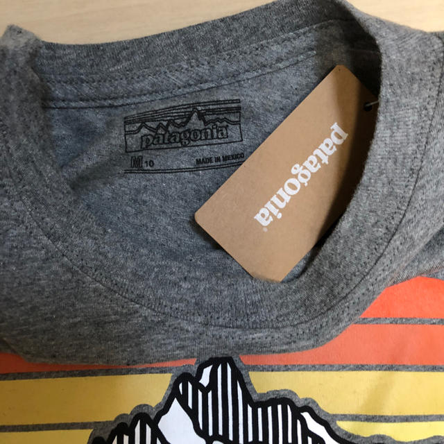 patagonia(パタゴニア)の値下げ patagonia  パタゴニア ボーイズ Tシャツ ロゴ キッズ/ベビー/マタニティのキッズ服男の子用(90cm~)(Tシャツ/カットソー)の商品写真