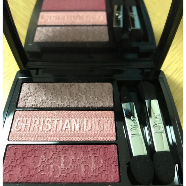 Dior アイシャドウ トリオブリックパレット