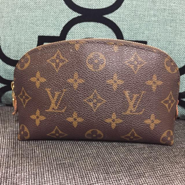 ルイヴィトン コスメポーチ 新発売の aleksandra-urman.ch