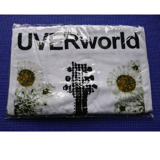 【UVERworld】LIVE TOUR 2013 ONE 大判タオル エンタメ/ホビーのタレントグッズ(ミュージシャン)の商品写真