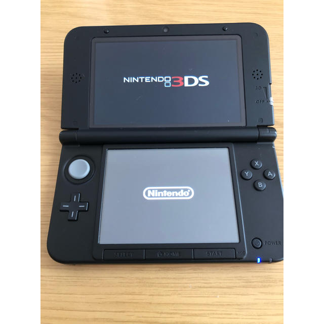 ニンテンドー3DS(ニンテンドー3DS)の任天堂 3DS LL 本体 レッド×ブラック エンタメ/ホビーのゲームソフト/ゲーム機本体(携帯用ゲーム機本体)の商品写真