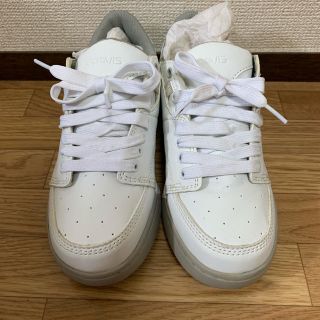 グラビス(gravis)のGRAVIS  スニーカー 24センチ 新品未使用(スニーカー)