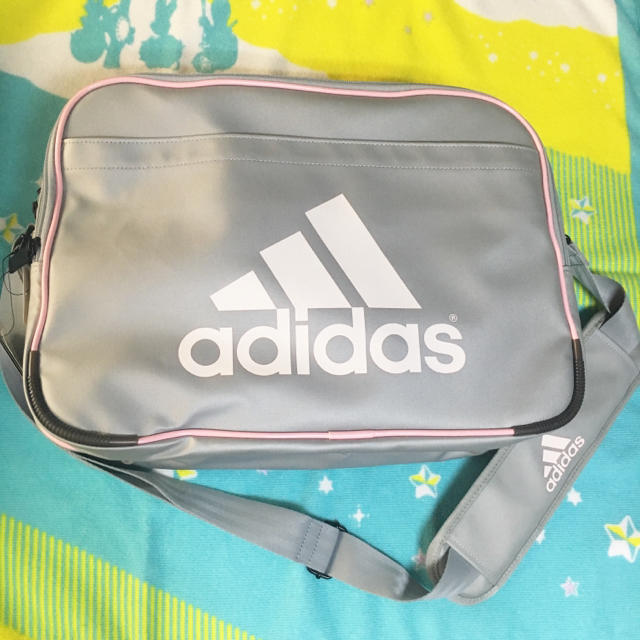 adidas(アディダス)のよし様専用　新品 アディダス 18L 新学期ショルダーバッグ 通学 部活 スポーツ/アウトドアのスポーツ/アウトドア その他(その他)の商品写真