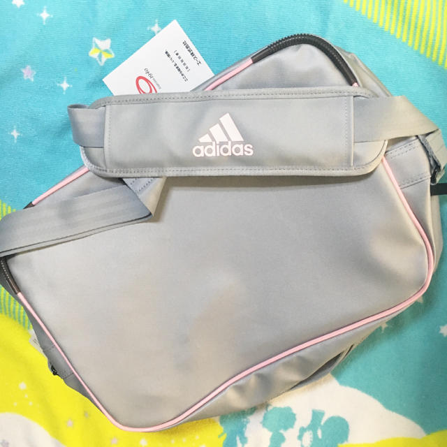 adidas(アディダス)のよし様専用　新品 アディダス 18L 新学期ショルダーバッグ 通学 部活 スポーツ/アウトドアのスポーツ/アウトドア その他(その他)の商品写真