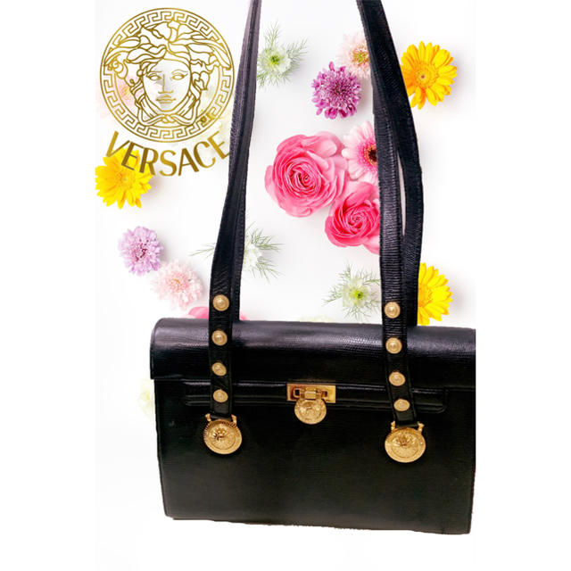 Gianni Versace(ジャンニヴェルサーチ)のVersace❤️ヴェルサーチ メデューサ レザーバッグ レディースのバッグ(ショルダーバッグ)の商品写真