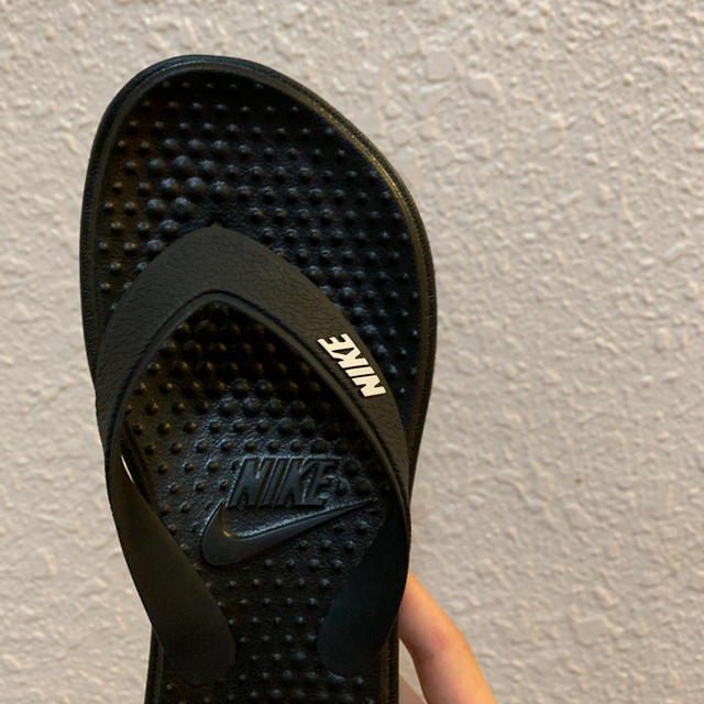 NIKE(ナイキ)のナイキ クロックス サンダル ビーサン 新品 22センチ 5  レディースの靴/シューズ(ビーチサンダル)の商品写真