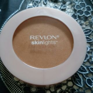 REVLON - レブロン スキンライト プレストパウダー 102の通販 by