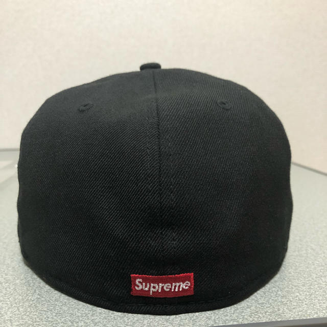 Supreme(シュプリーム)のお盆限定セールSupreme Classic Script New Era メンズの帽子(キャップ)の商品写真