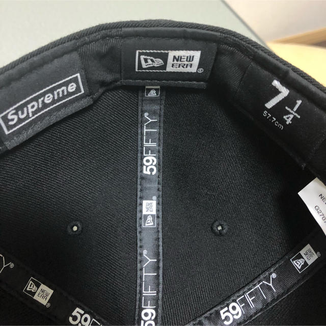 Supreme(シュプリーム)のお盆限定セールSupreme Classic Script New Era メンズの帽子(キャップ)の商品写真