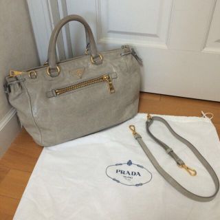 プラダ(PRADA)のプラダ❤︎ショルダー付きバッグ(ハンドバッグ)