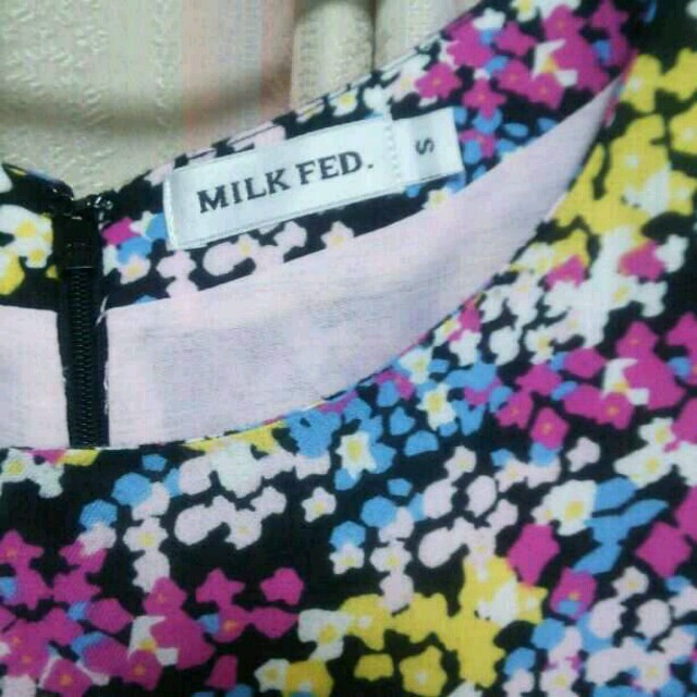 MILKFED.(ミルクフェド)のMILKFED.小花柄大人ワンピース レディースのワンピース(ひざ丈ワンピース)の商品写真