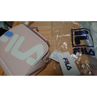 フィラ(FILA)のFILA ピンク カバン ポーチにも 新品(ショルダーバッグ)