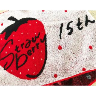 ニュース(NEWS)のNEWS Strawberry タオル(アイドルグッズ)