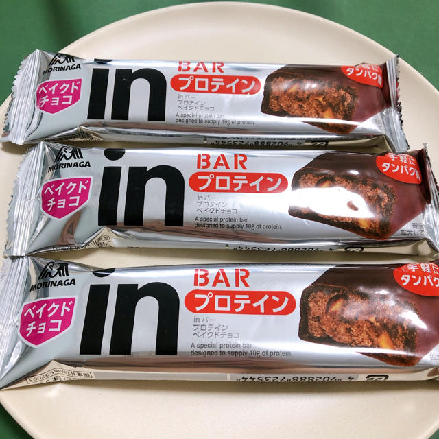 森永製菓(モリナガセイカ)のinバープロテイン ベイクドチョコ 食品/飲料/酒の健康食品(プロテイン)の商品写真