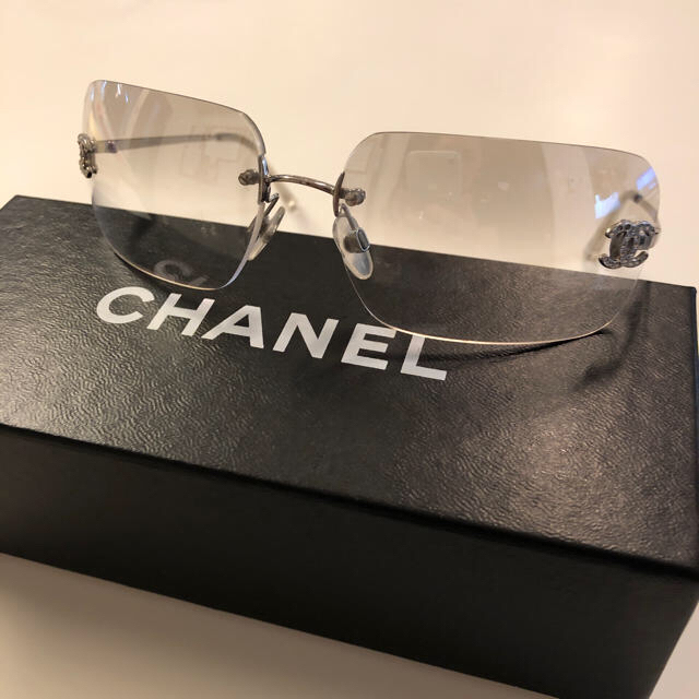 CHANEL(シャネル)のCHANELサングラス レディースのファッション小物(サングラス/メガネ)の商品写真