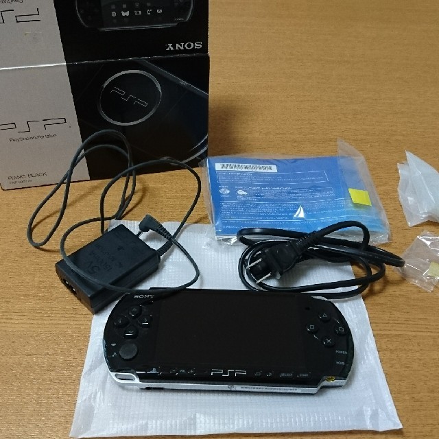 PlayStation Portable(プレイステーションポータブル)のPSP-3000 エンタメ/ホビーのゲームソフト/ゲーム機本体(携帯用ゲーム機本体)の商品写真