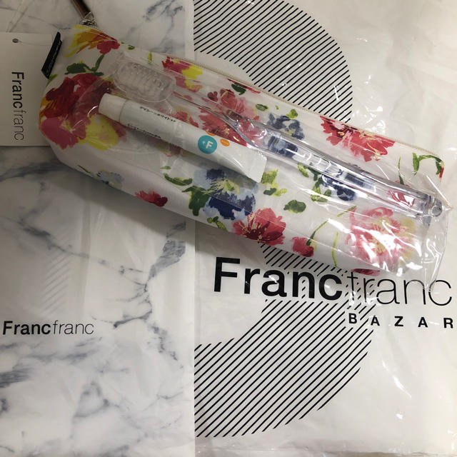 Francfranc(フランフラン)のFrancfranc トゥースブラシセット コスメ/美容のオーラルケア(歯ブラシ/デンタルフロス)の商品写真